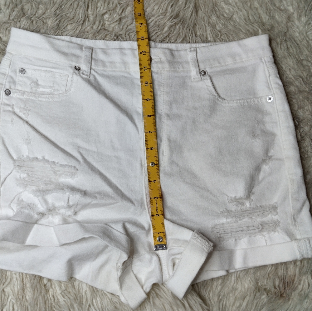 American Eagle Curvy High Rise Shortie Shorts Size 14 - Picture 3 of 12